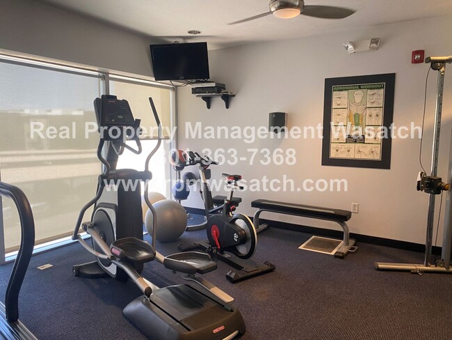 Building Photo - Check Out This Beautiful 2 Bedroom 2 bathr...