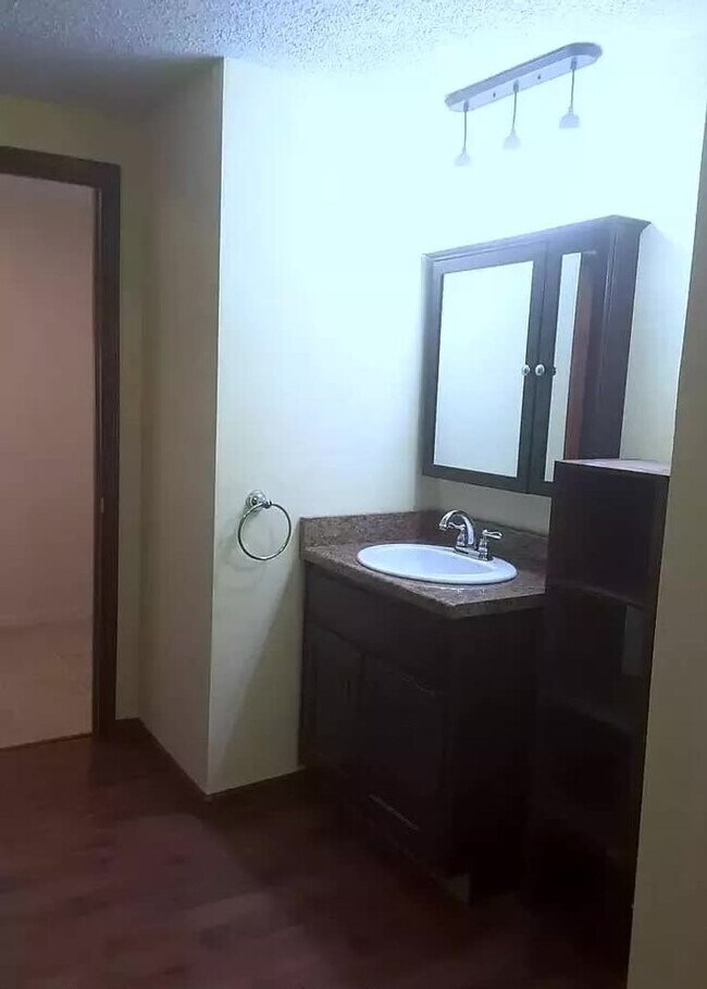 Building Photo - 3 Br Home Available in Nice Neighborhood J...