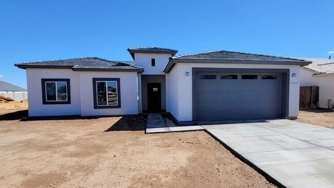 Building Photo - 8518 W Teresita Dr