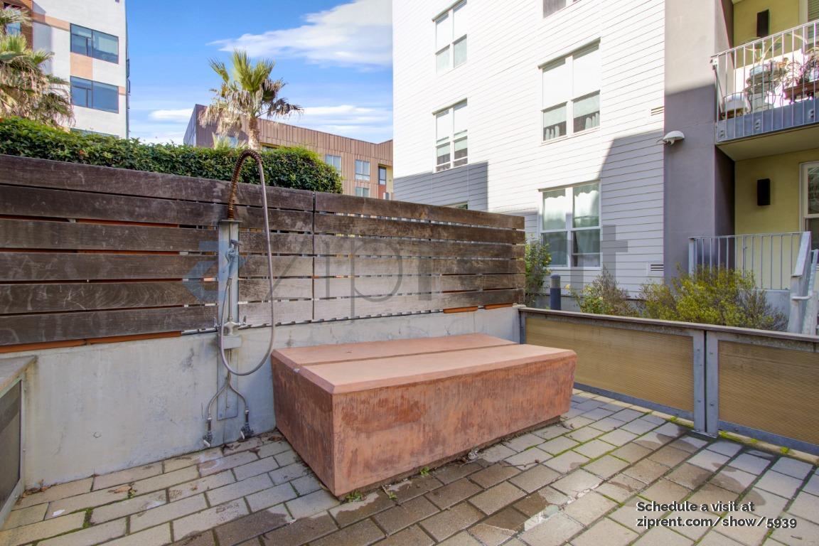 Building Photo - 5800 3rd St