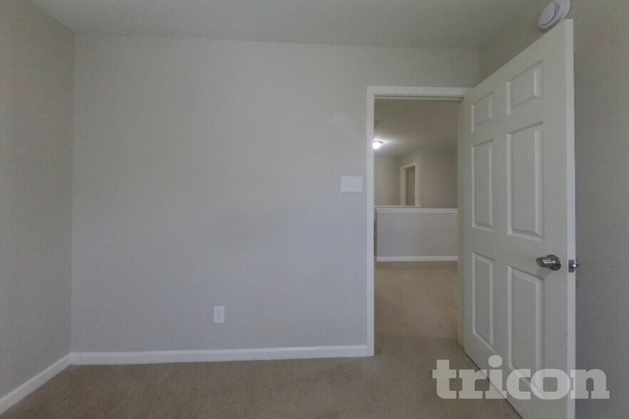 Building Photo - 12724 Frank Wiley Ln