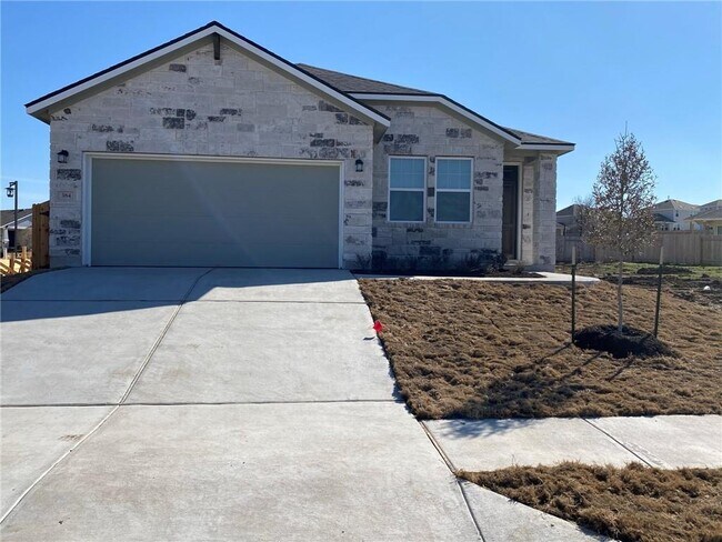 Building Photo - 384 Gaida Loop