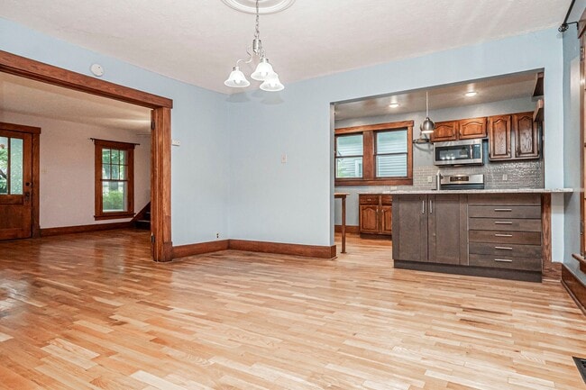 Building Photo - Please View 3D Virtual Walk-Through Before...