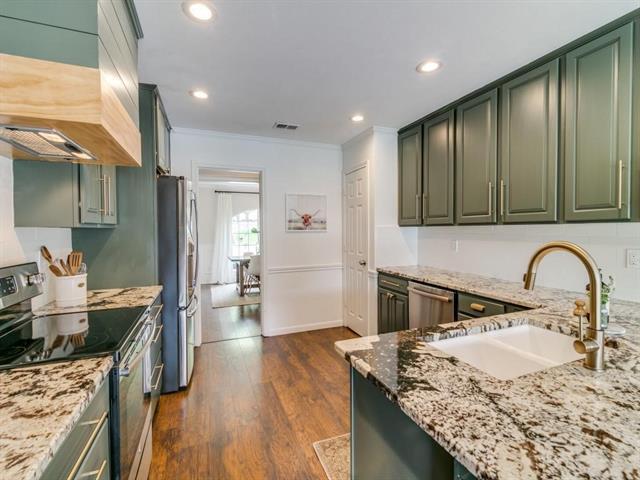 Building Photo - 1605 Sunset Hill Dr