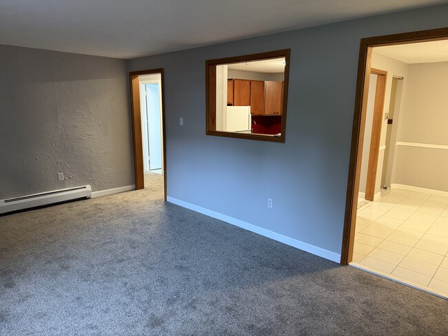 Building Photo - 12 English Village Rd