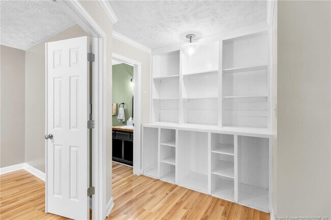 Building Photo - 3412 Cedar Hill Dr