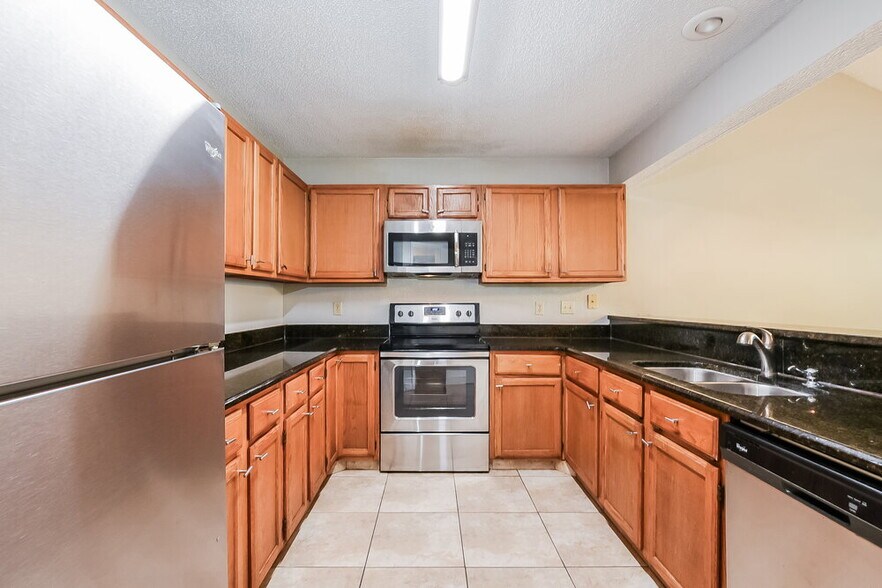 Building Photo - 439 E Springtree Way