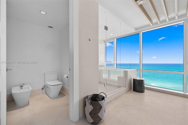 Building Photo - 102 24th St