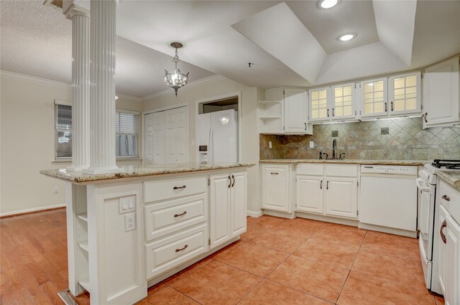 Building Photo - 2253 Triway Ln