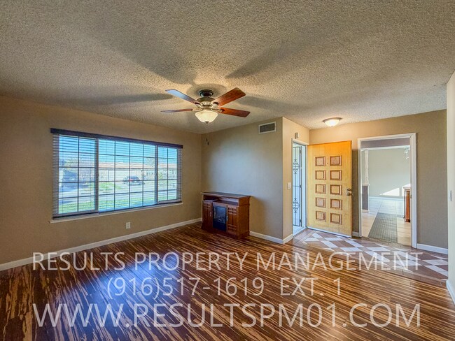 Building Photo - Make this your Home! 4 bedroom in North Highlands