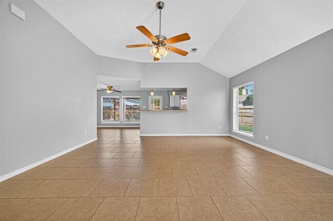 Building Photo - 18402 Willow Moss Dr