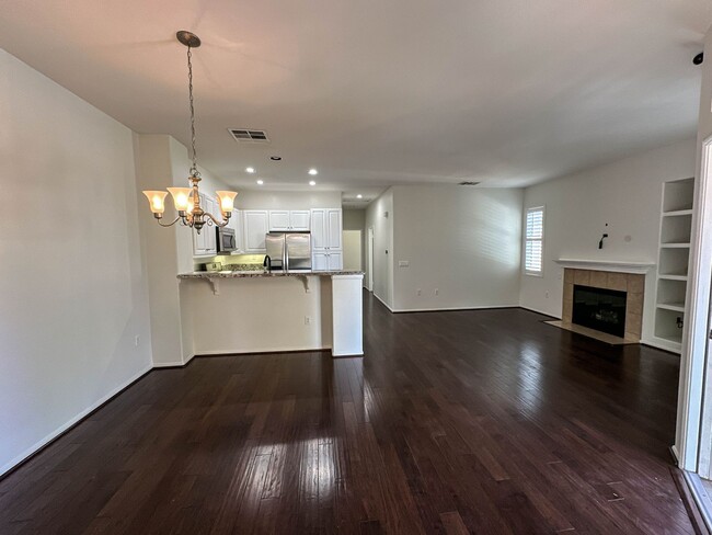 Building Photo - Heather Ridge 2 Bedroom Townhome for Rent!