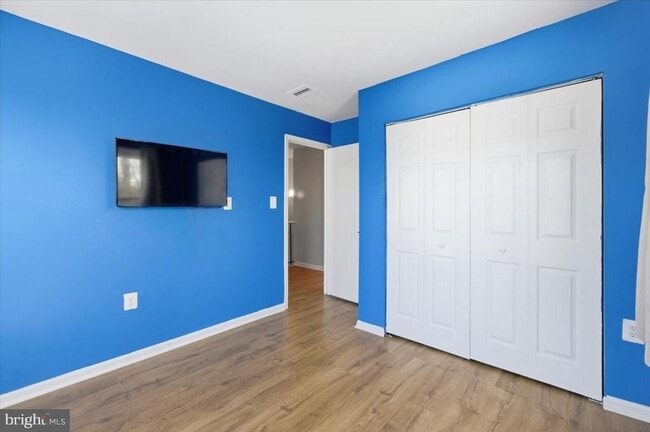 Building Photo - 14187 Royal Oak Ln