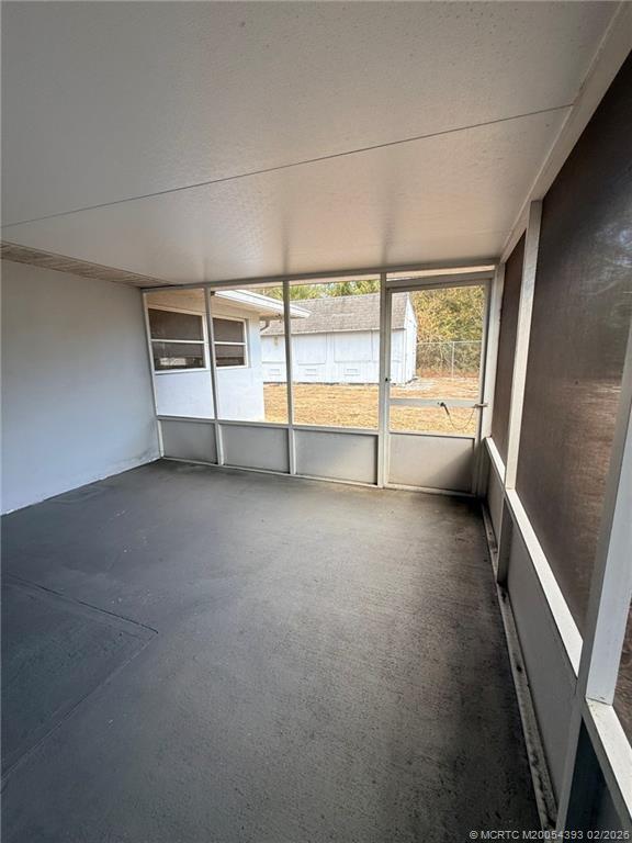 Building Photo - 2417 NW Holiday Ct