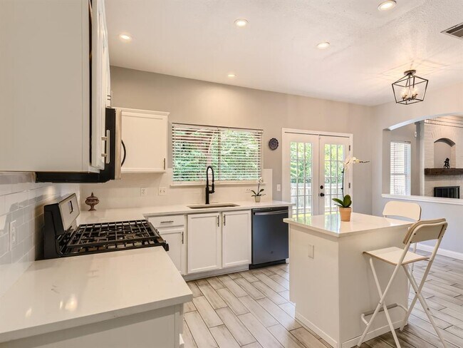 Building Photo - 5904 Kabaye Cove