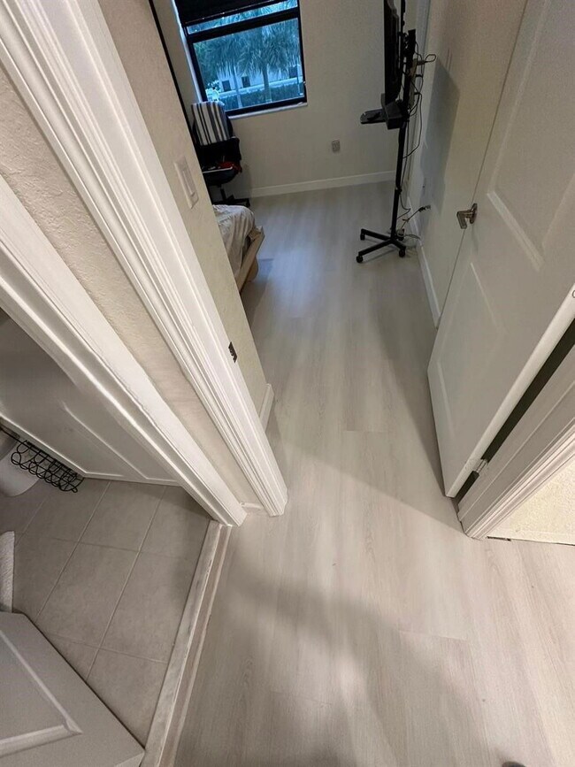 Building Photo - West 113th Street, Hialeah, FL 33018 - 3 B...