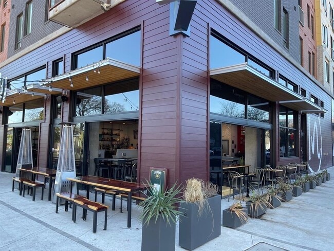 Building Photo - 1300 E 3rd St