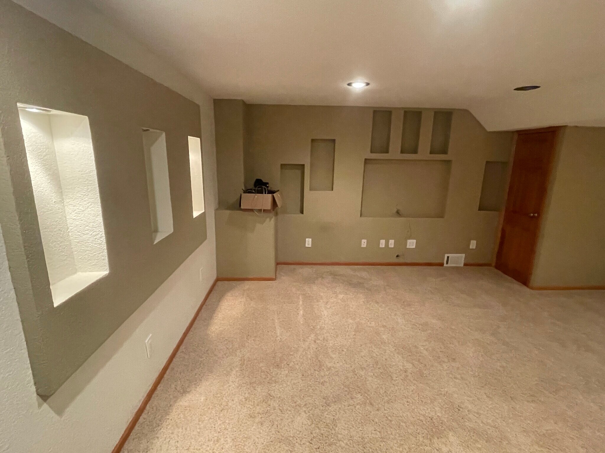 Basement Entertainment Space - 2916 Kentville Dr