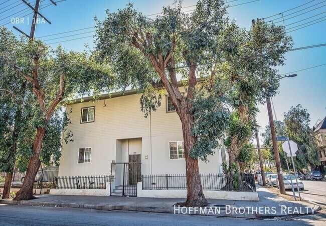 Building Photo - 1868 W 11th St