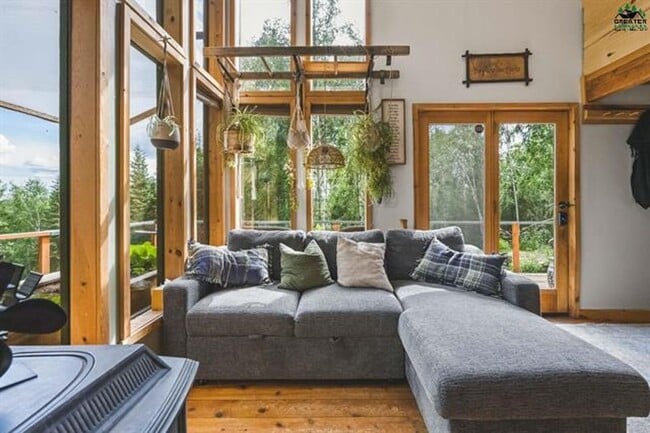 Building Photo - Charming 1-Bedroom Home on the Outskirts o...