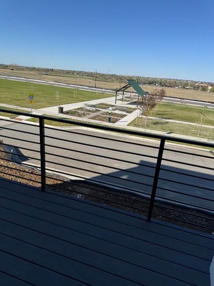 Building Photo - 640 Saddle Dr