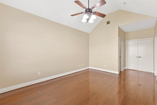 Building Photo - 9810 Marlink