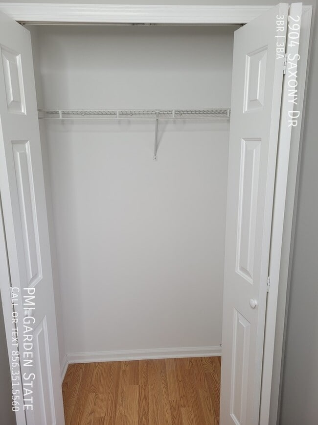 Building Photo - 2904 Saxony Dr