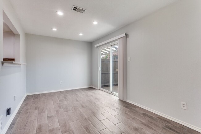 Building Photo - 13314 Goodland Pl