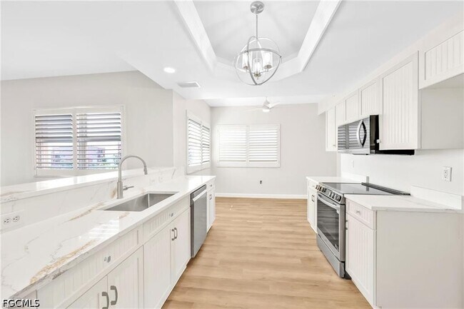 Building Photo - 14819 Laguna Dr