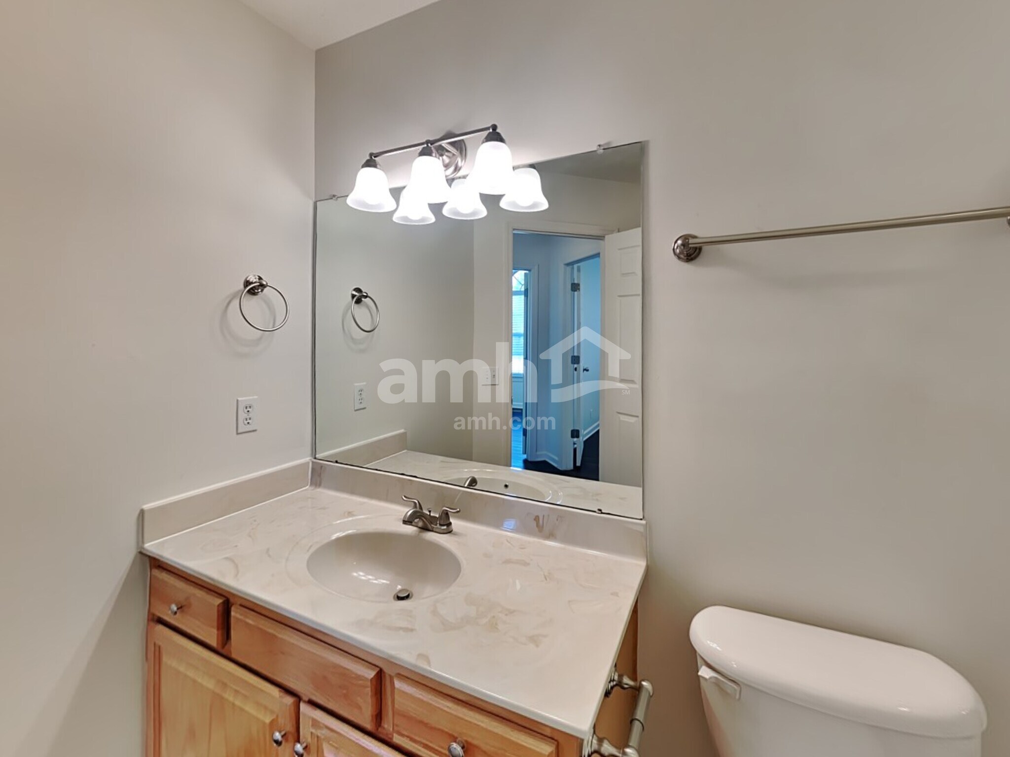 Building Photo - 1630 E Blairmont Dr