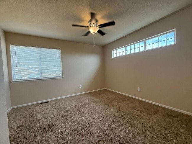 Building Photo - 5-bedroom home with expansive mountain views!