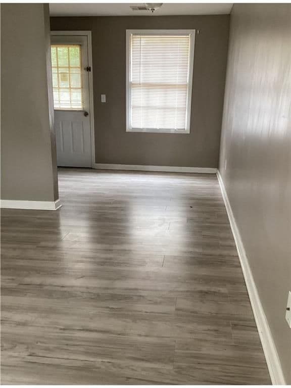 Building Photo - 545 Spring St