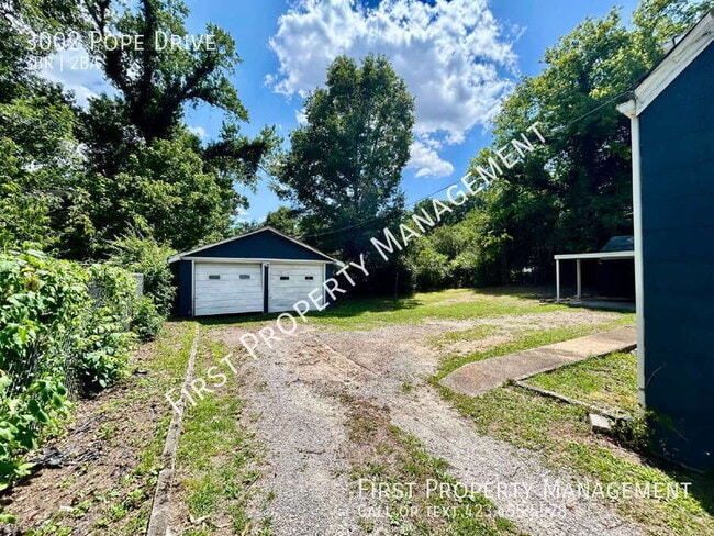 Building Photo - 3002 Pope Dr