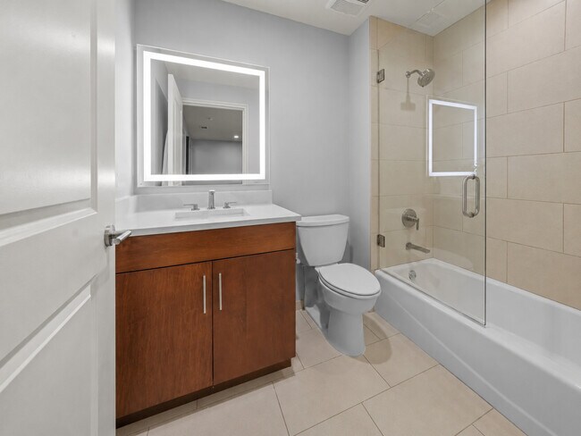 Building Photo - 850 N Lake Shore Dr