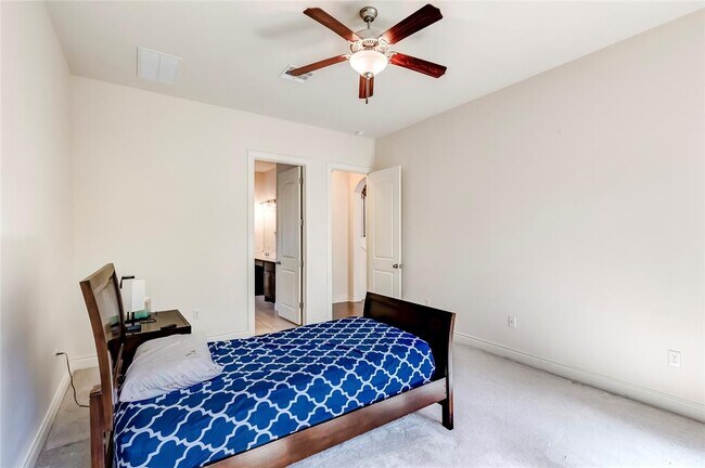 Building Photo - 15517 Bended Knee Dr