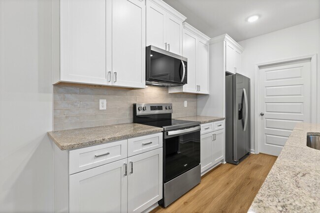 Building Photo - 126 Summer St