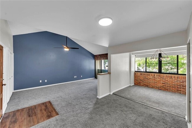 Building Photo - 4114 Pinelake Ln