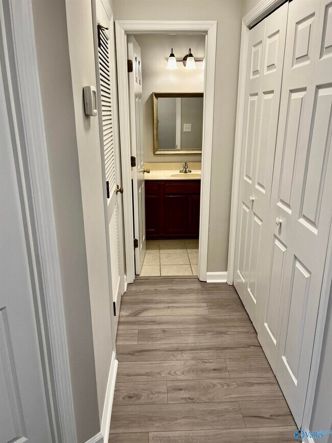 Building Photo - 127 Stone Meadow Ln