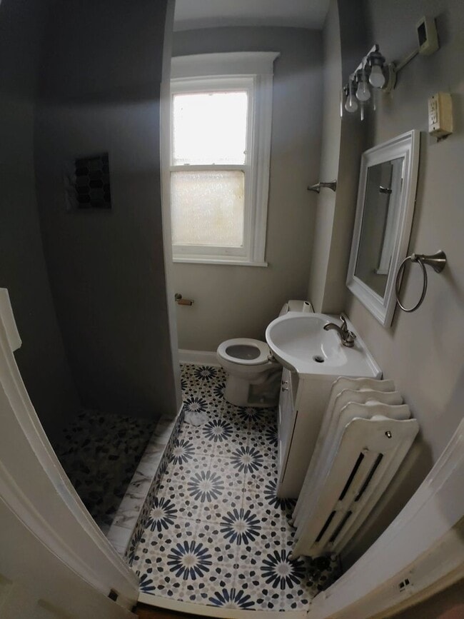 Building Photo - FLOY1614