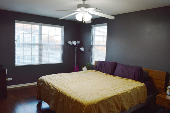 Building Photo - 225 W Washington St