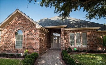 Building Photo - 5917 N Cynthia St