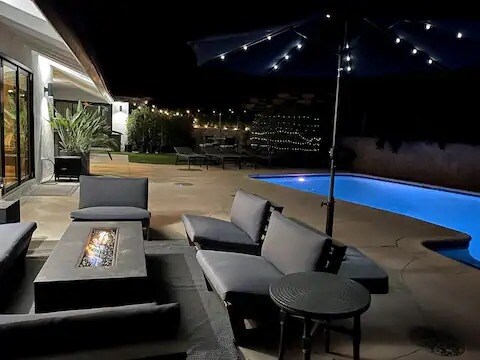 Building Photo - 1907 Maginn Dr