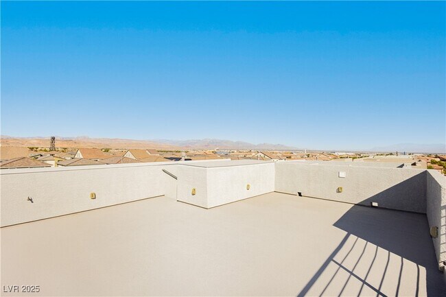 Building Photo - 7977 Mountain Lilac St