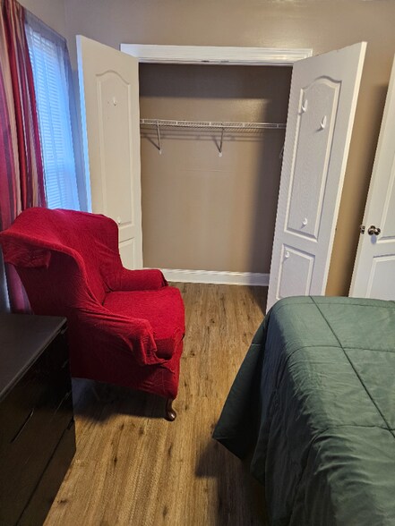 Building Photo - 8603 Dorian Ln