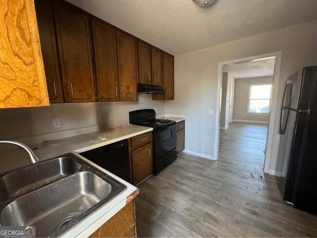 Building Photo - 1841 N Ridge Dr