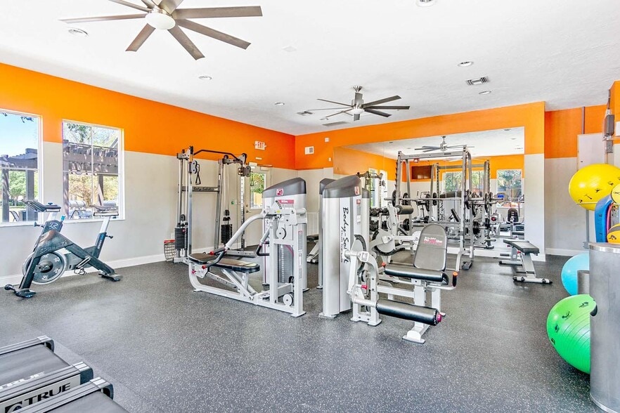 Building Photo - 1000 Marlin Lakes Cir