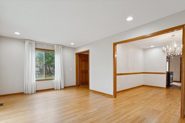 Building Photo - 1410 Fairfax Ln