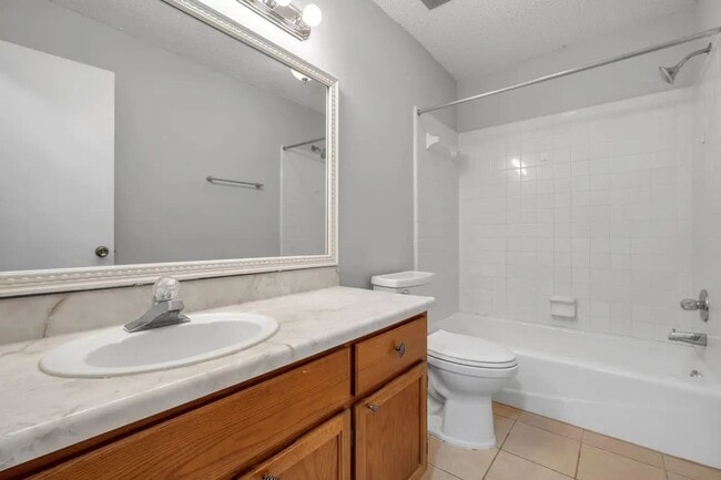 Building Photo - Benchmark Trace