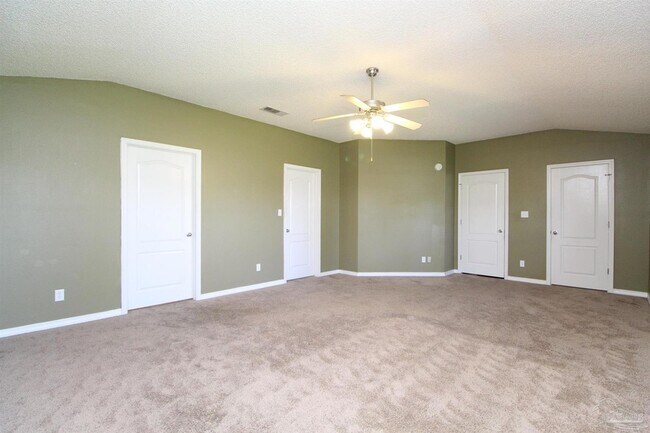 Building Photo - 6462 Sarasota St