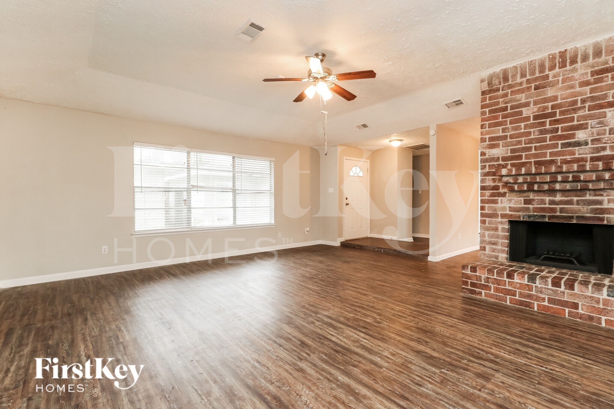 Building Photo - 23203 Tree Bright Ln